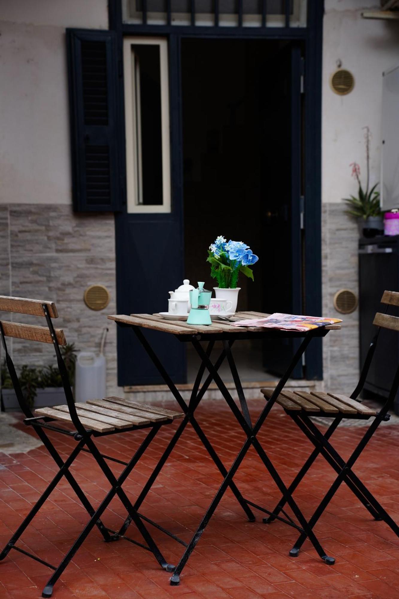Apartamento Casa Friends' House Napoli Exterior foto
